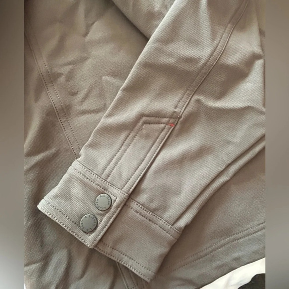 L.L. BEAN Men's All-Terrain Soft-Shell Jacket - Picture 10 of 11